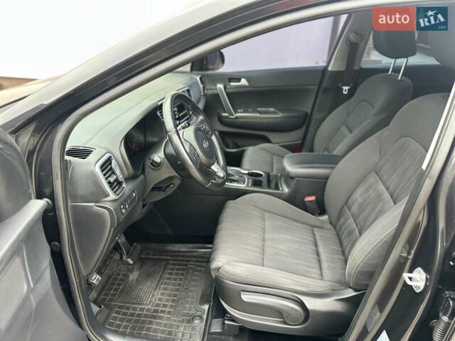 Черный Киа Sportage, объемом двигателя 1.69 л и пробегом 85 тыс. км за 17600 $, фото 11 на Automoto.ua