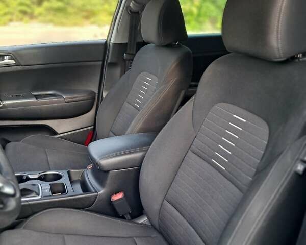 Черный Киа Sportage, объемом двигателя 2.4 л и пробегом 138 тыс. км за 15850 $, фото 4 на Automoto.ua