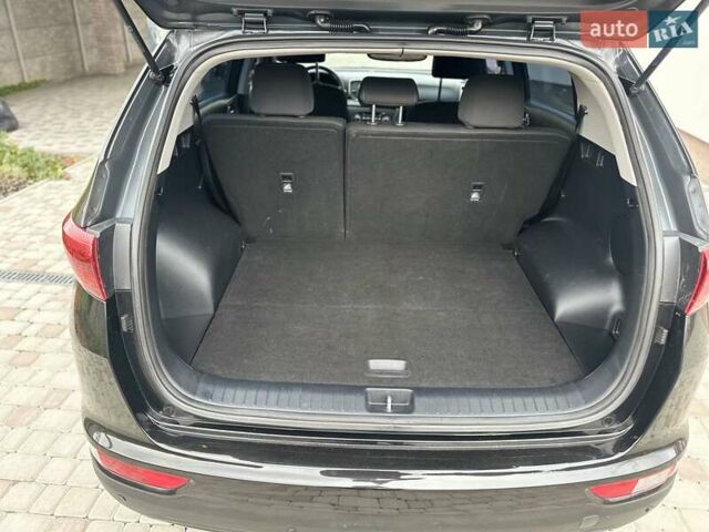 Черный Киа Sportage, объемом двигателя 1.69 л и пробегом 85 тыс. км за 17600 $, фото 18 на Automoto.ua