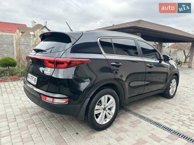 Черный Киа Sportage, объемом двигателя 1.69 л и пробегом 85 тыс. км за 17600 $, фото 4 на Automoto.ua