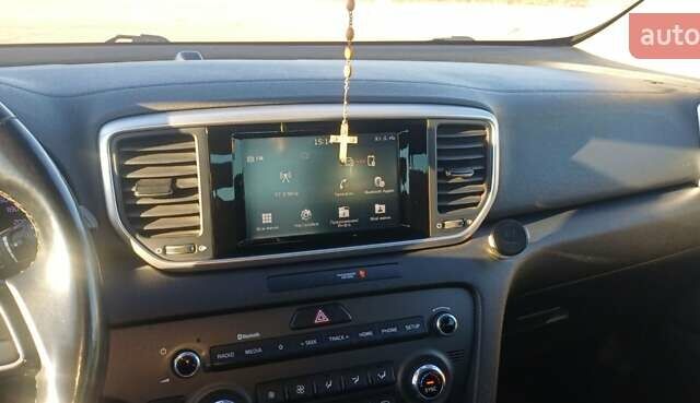 Чорний Кіа Sportage, об'ємом двигуна 1.59 л та пробігом 50 тис. км за 17900 $, фото 4 на Automoto.ua