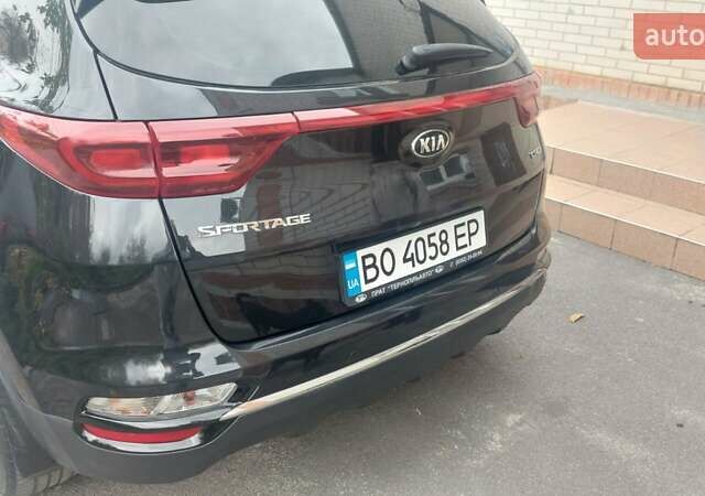 Черный Киа Sportage, объемом двигателя 1.6 л и пробегом 119 тыс. км за 19300 $, фото 3 на Automoto.ua