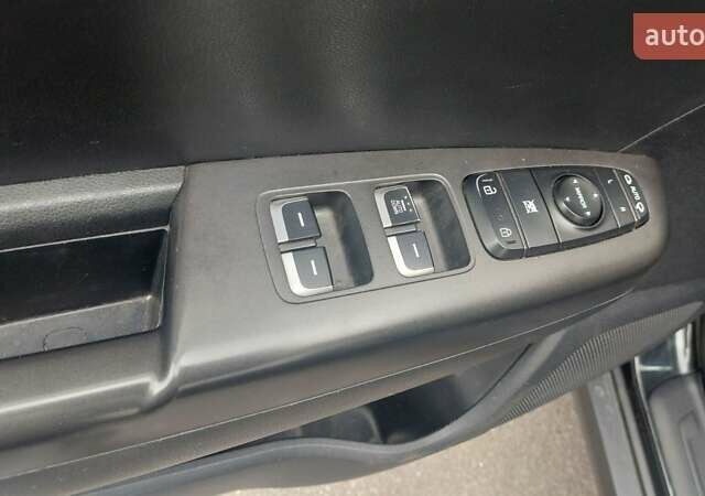 Черный Киа Sportage, объемом двигателя 1.6 л и пробегом 119 тыс. км за 19300 $, фото 31 на Automoto.ua