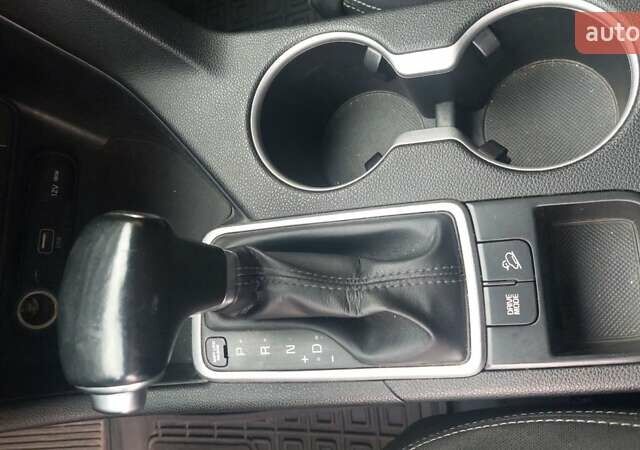 Черный Киа Sportage, объемом двигателя 1.6 л и пробегом 119 тыс. км за 19300 $, фото 26 на Automoto.ua