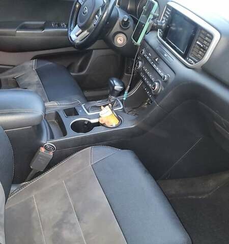 Чорний Кіа Sportage, об'ємом двигуна 1.59 л та пробігом 80 тис. км за 18500 $, фото 16 на Automoto.ua