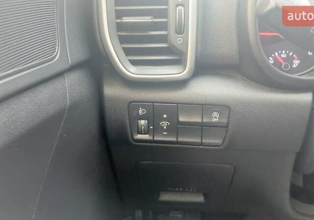 Черный Киа Sportage, объемом двигателя 1.6 л и пробегом 119 тыс. км за 19300 $, фото 8 на Automoto.ua