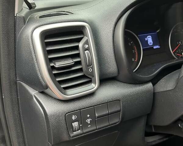 Черный Киа Sportage, объемом двигателя 1.59 л и пробегом 63 тыс. км за 19100 $, фото 26 на Automoto.ua