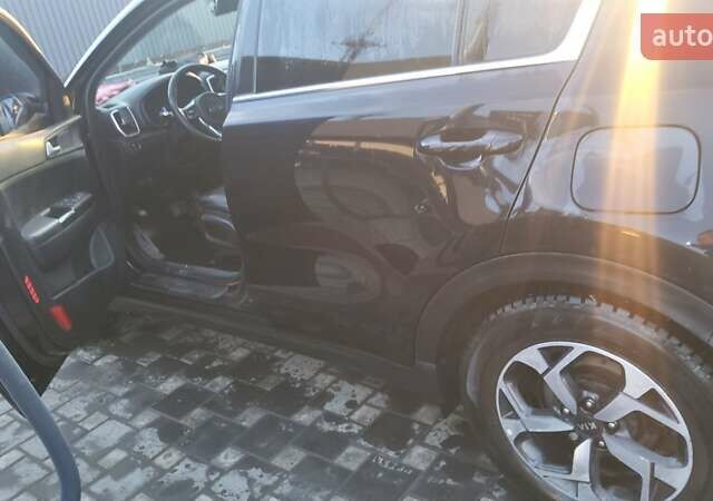 Чорний Кіа Sportage, об'ємом двигуна 1.59 л та пробігом 80 тис. км за 18500 $, фото 15 на Automoto.ua