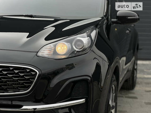 Чорний Кіа Sportage, об'ємом двигуна 1.6 л та пробігом 102 тис. км за 21900 $, фото 3 на Automoto.ua