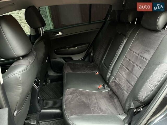 Черный Киа Sportage, объемом двигателя 1.59 л и пробегом 63 тыс. км за 19100 $, фото 20 на Automoto.ua