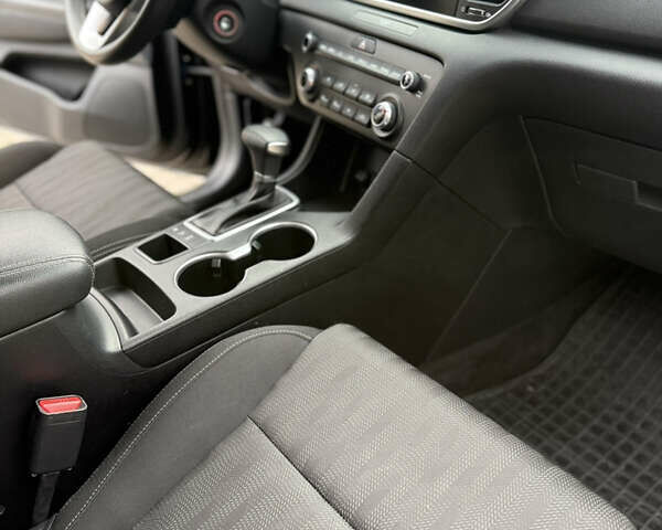 Черный Киа Sportage, объемом двигателя 2.36 л и пробегом 92 тыс. км за 16500 $, фото 16 на Automoto.ua