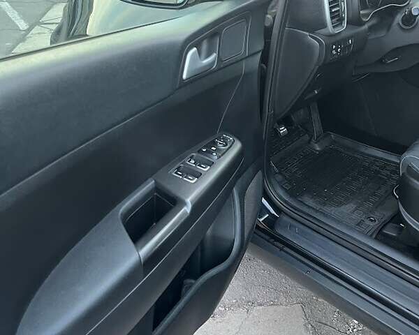 Киа Sportage 2020 в Днепре (Днепропетровске) на Automoto.ua Черный Киа Sportage, объемом двигателя 1.6 л и пробегом 130 тыс. км за 19400 $, фото 19 на Automoto.ua