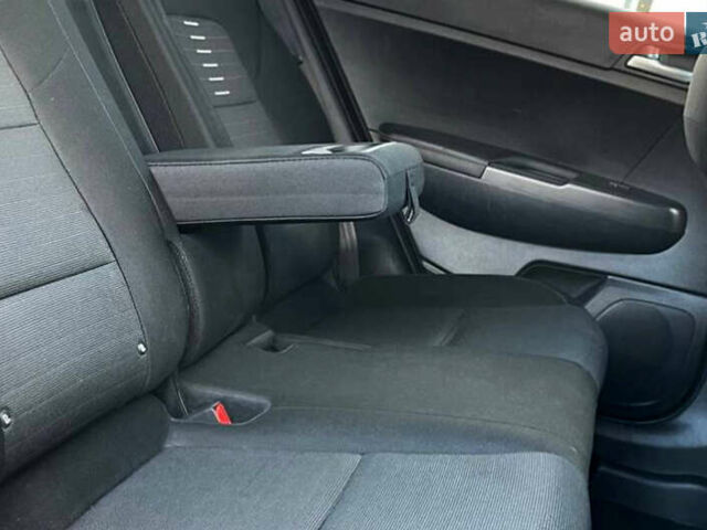 Черный Киа Sportage, объемом двигателя 2.36 л и пробегом 119 тыс. км за 15000 $, фото 14 на Automoto.ua