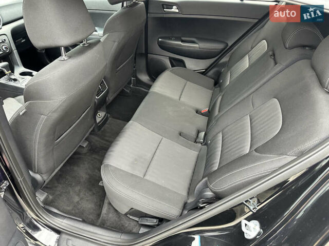 Черный Киа Sportage, объемом двигателя 2.36 л и пробегом 107 тыс. км за 18000 $, фото 10 на Automoto.ua