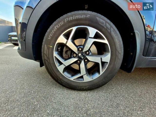 Черный Киа Sportage, объемом двигателя 1.6 л и пробегом 75 тыс. км за 21500 $, фото 3 на Automoto.ua