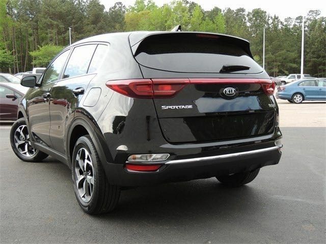 Черный Киа Sportage, объемом двигателя 0 л и пробегом 50 тыс. км за 16000 $, фото 13 на Automoto.ua