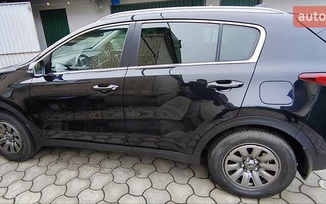 Черный Киа Sportage, объемом двигателя 1.59 л и пробегом 41 тыс. км за 18000 $, фото 1 на Automoto.ua