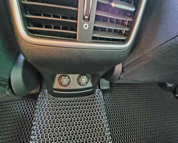 Черный Киа Sportage, объемом двигателя 1.6 л и пробегом 75 тыс. км за 21500 $, фото 18 на Automoto.ua