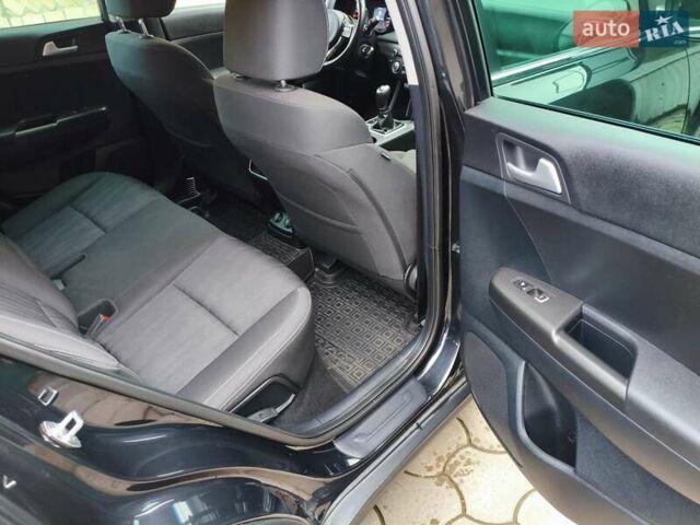 Черный Киа Sportage, объемом двигателя 1.59 л и пробегом 41 тыс. км за 18000 $, фото 14 на Automoto.ua