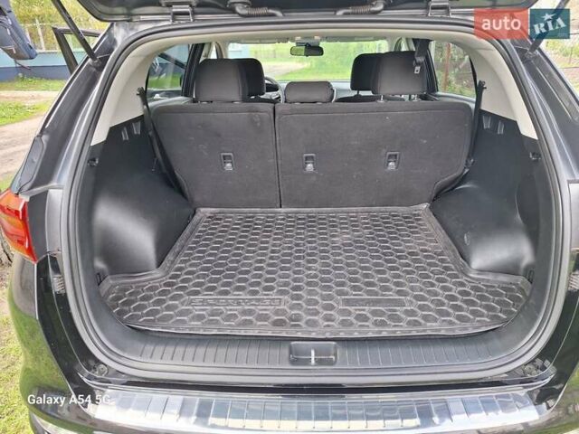 Черный Киа Sportage, объемом двигателя 2.36 л и пробегом 33 тыс. км за 22300 $, фото 34 на Automoto.ua