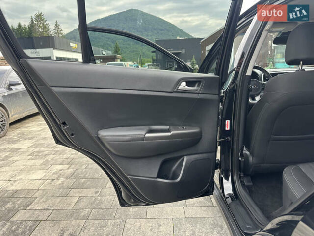 Черный Киа Sportage, объемом двигателя 2.36 л и пробегом 107 тыс. км за 18000 $, фото 14 на Automoto.ua