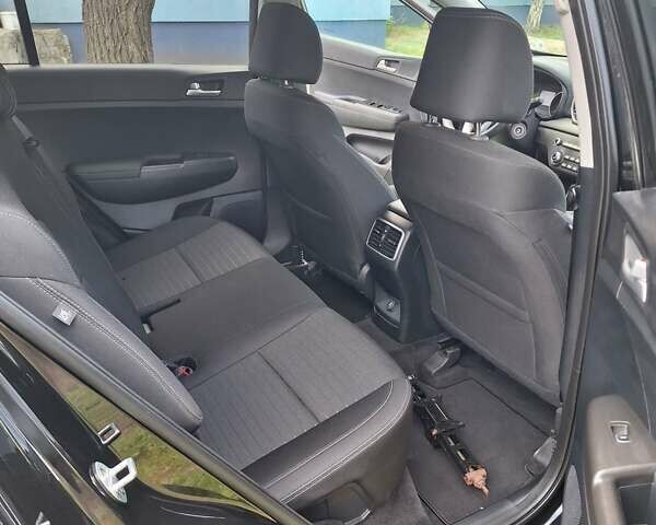 Черный Киа Sportage, объемом двигателя 2.36 л и пробегом 33 тыс. км за 22300 $, фото 22 на Automoto.ua