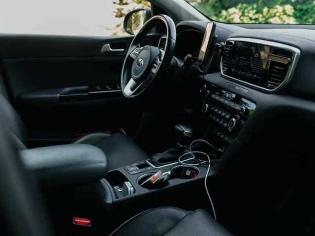 Черный Киа Sportage, объемом двигателя 2 л и пробегом 70 тыс. км за 15800 $, фото 6 на Automoto.ua