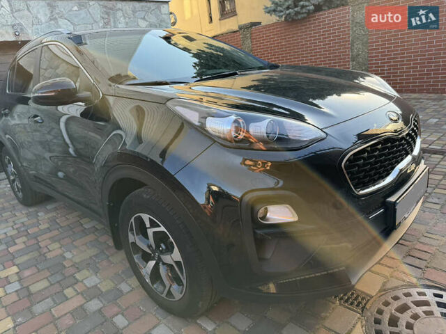 Чорний Кіа Sportage, об'ємом двигуна 1.6 л та пробігом 61 тис. км за 17900 $, фото 2 на Automoto.ua