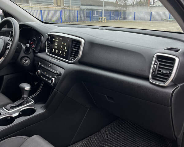 Черный Киа Sportage, объемом двигателя 2.36 л и пробегом 113 тыс. км за 17500 $, фото 19 на Automoto.ua