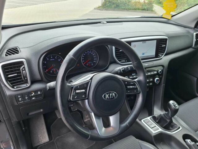 Киа Sportage 2021 в Днепре (Днепропетровске) на Automoto.ua Черный Киа Sportage, объемом двигателя 1.6 л и пробегом 20 тыс. км за 10000 $, фото 8 на Automoto.ua