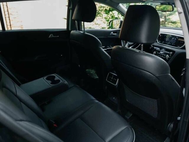 Черный Киа Sportage, объемом двигателя 2 л и пробегом 70 тыс. км за 15800 $, фото 7 на Automoto.ua