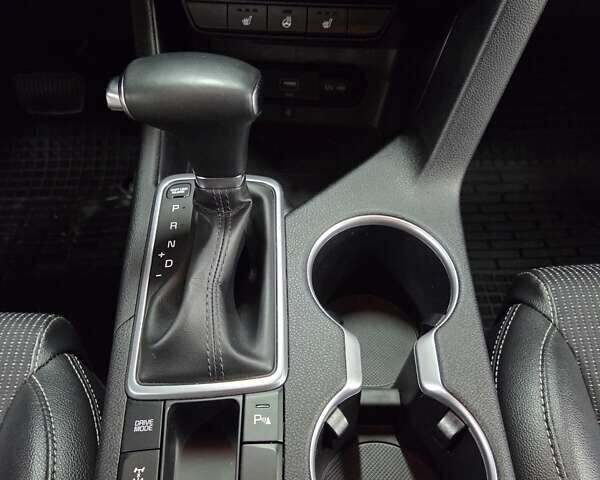 Черный Киа Sportage, объемом двигателя 2 л и пробегом 90 тыс. км за 26000 $, фото 17 на Automoto.ua