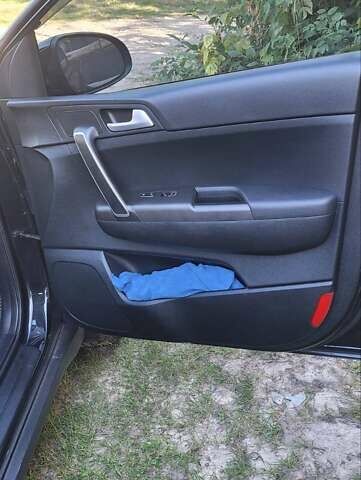 Черный Киа Sportage, объемом двигателя 1.59 л и пробегом 63 тыс. км за 18500 $, фото 17 на Automoto.ua