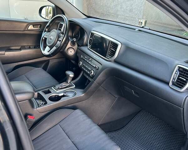 Черный Киа Sportage, объемом двигателя 1.59 л и пробегом 70 тыс. км за 18900 $, фото 5 на Automoto.ua