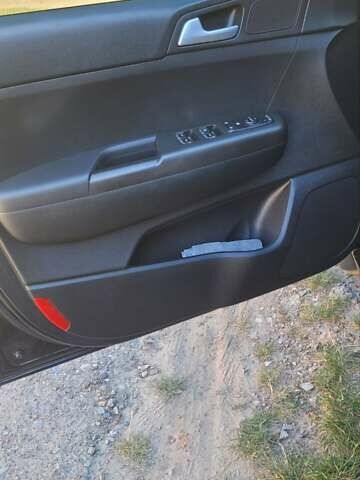 Черный Киа Sportage, объемом двигателя 1.59 л и пробегом 63 тыс. км за 19500 $, фото 19 на Automoto.ua