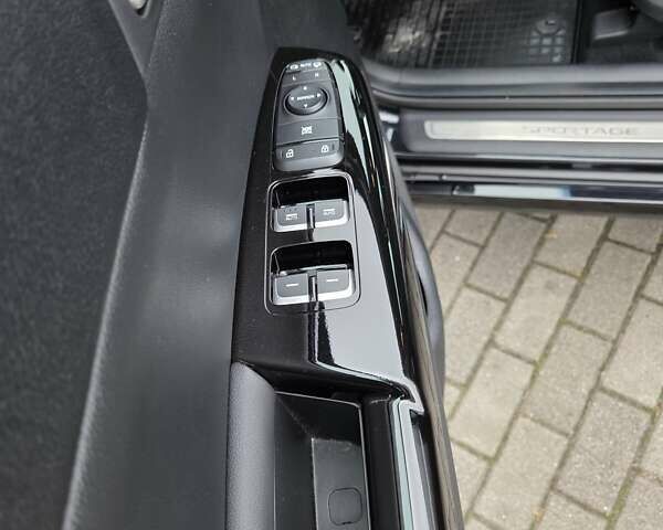 Черный Киа Sportage, объемом двигателя 2 л и пробегом 90 тыс. км за 26000 $, фото 26 на Automoto.ua