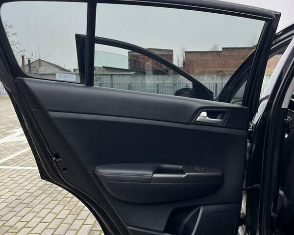 Черный Киа Sportage, объемом двигателя 2.36 л и пробегом 113 тыс. км за 17500 $, фото 17 на Automoto.ua