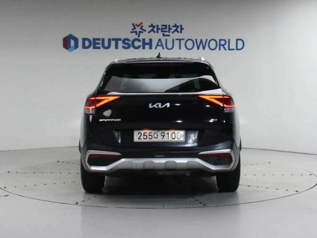 Черный Киа Sportage, объемом двигателя 2 л и пробегом 15 тыс. км за 24000 $, фото 3 на Automoto.ua