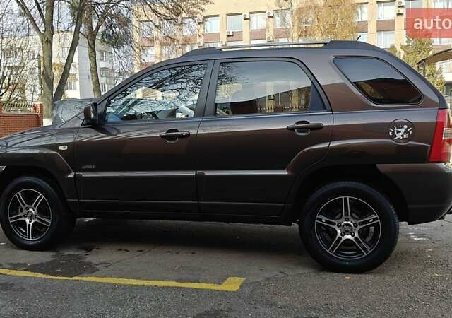 Коричневый Киа Sportage, объемом двигателя 2.66 л и пробегом 99 тыс. км за 7450 $, фото 10 на Automoto.ua