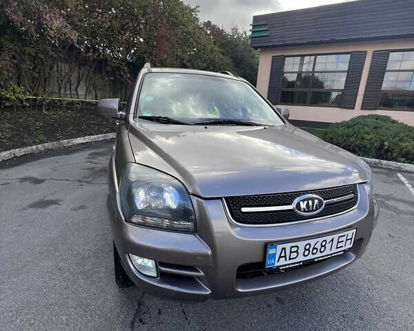 Коричневый Киа Sportage, объемом двигателя 2 л и пробегом 178 тыс. км за 8200 $, фото 1 на Automoto.ua