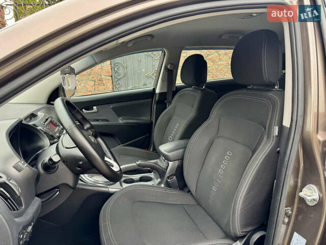 Коричневый Киа Sportage, объемом двигателя 2 л и пробегом 202 тыс. км за 12900 $, фото 18 на Automoto.ua