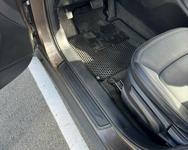 Коричневий Кіа Sportage, об'ємом двигуна 2 л та пробігом 188 тис. км за 14500 $, фото 16 на Automoto.ua