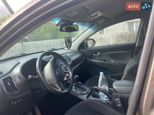 Кіа Sportage 2011 у Хмельницькому на Automoto.ua Коричневий Кіа Sportage, об'ємом двигуна 2 л та пробігом 231 тис. км за 13200 $, фото 2 на Automoto.ua