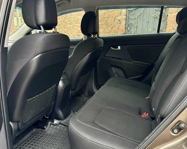 Коричневый Киа Sportage, объемом двигателя 2 л и пробегом 202 тыс. км за 12900 $, фото 30 на Automoto.ua