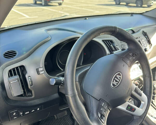 Коричневий Кіа Sportage, об'ємом двигуна 2 л та пробігом 188 тис. км за 14500 $, фото 19 на Automoto.ua