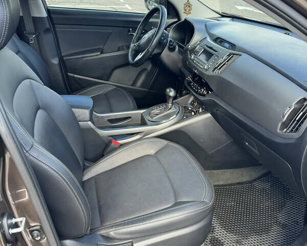 Коричневий Кіа Sportage, об'ємом двигуна 2 л та пробігом 188 тис. км за 14500 $, фото 9 на Automoto.ua