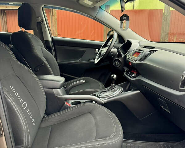 Коричневый Киа Sportage, объемом двигателя 2 л и пробегом 202 тыс. км за 12900 $, фото 37 на Automoto.ua