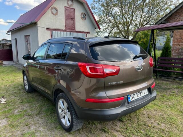 Коричневый Киа Sportage, объемом двигателя 0.24 л и пробегом 190 тыс. км за 11000 $, фото 1 на Automoto.ua