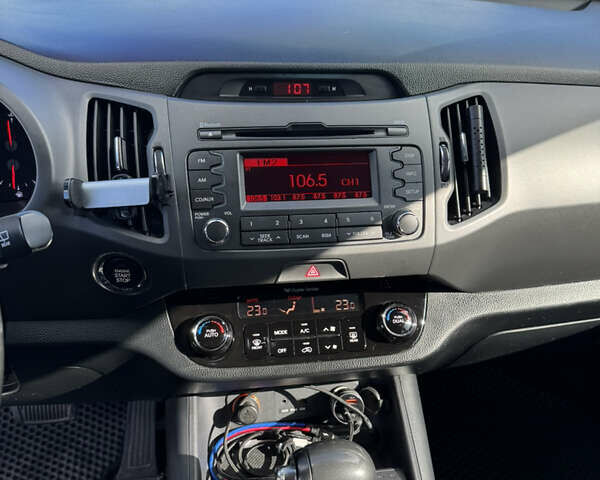 Коричневий Кіа Sportage, об'ємом двигуна 2 л та пробігом 188 тис. км за 14500 $, фото 27 на Automoto.ua