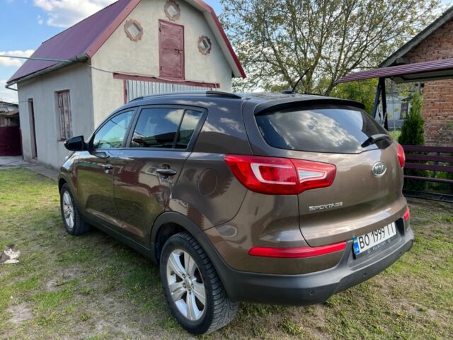 Коричневый Киа Sportage, объемом двигателя 0.24 л и пробегом 190 тыс. км за 11000 $, фото 4 на Automoto.ua